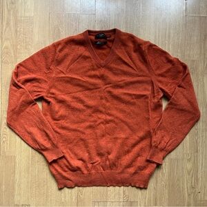 Black Brown 1826 Cashmere V-Neck Sweater in Rust Orange - Men’s large